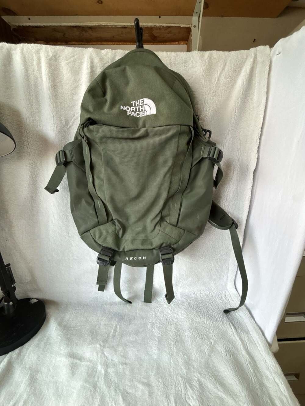 The North Face Recon 30L Daypack Olive Green